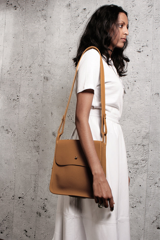 Sac besace en cuir made in France