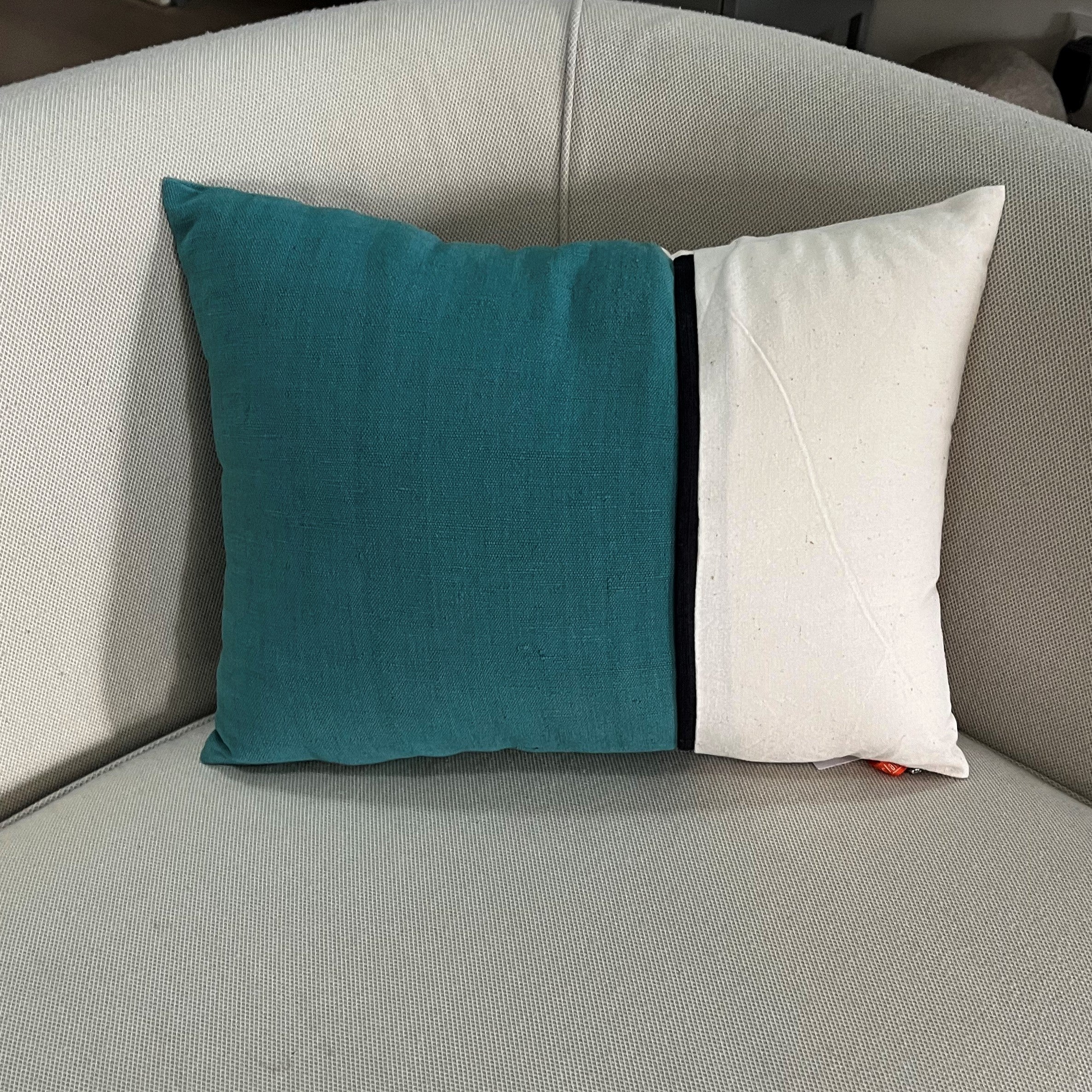 Galon Cushion