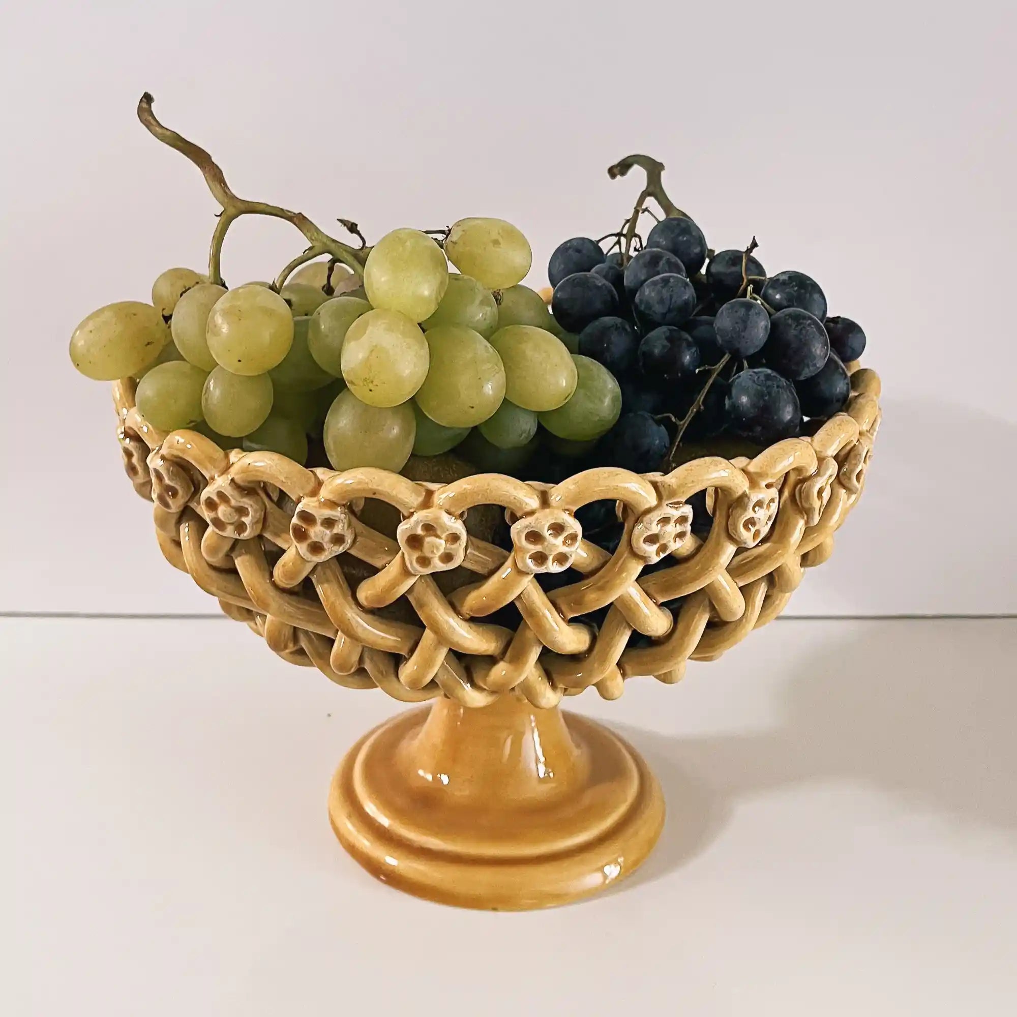 Iconic woven basket with foot
