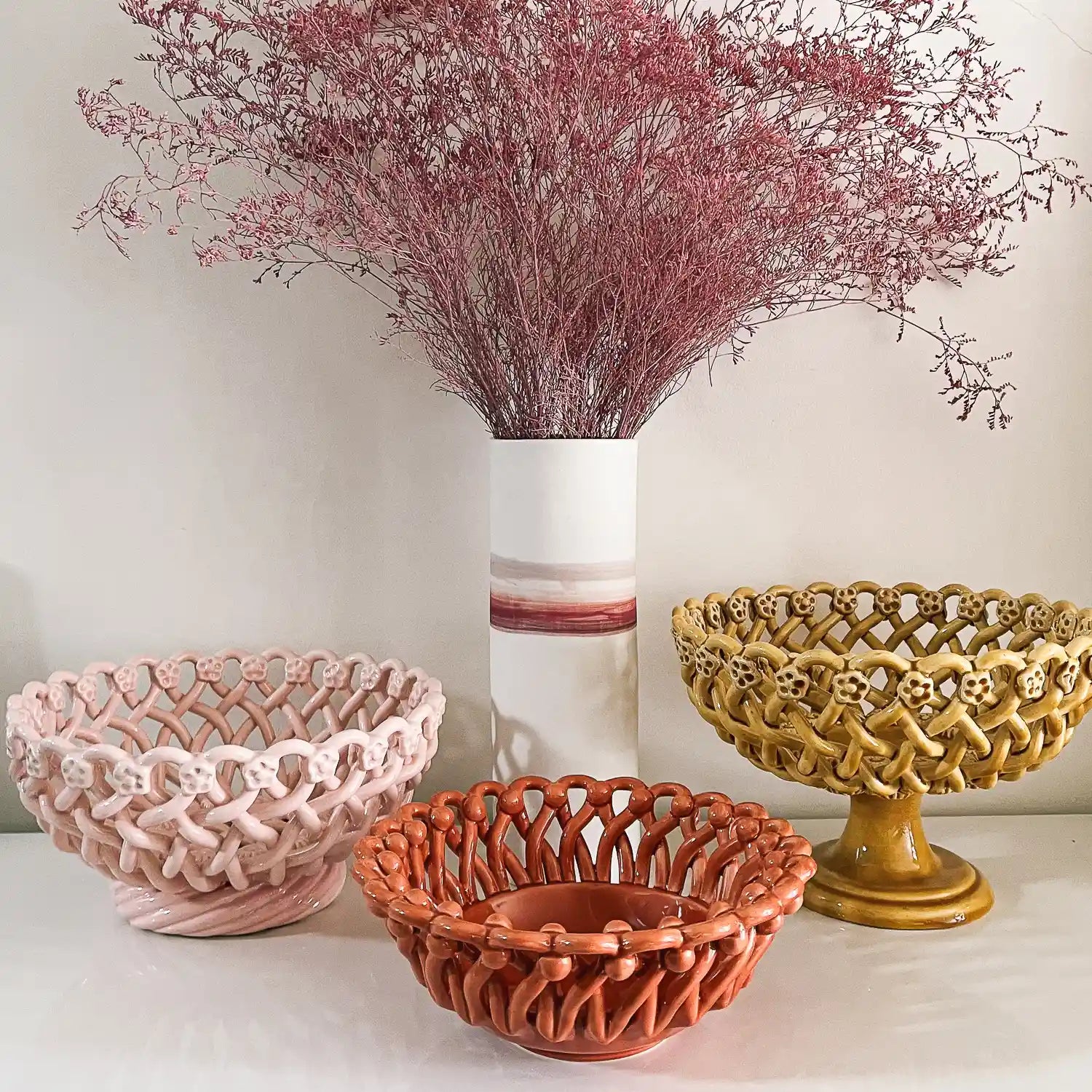 Iconic woven basket with foot