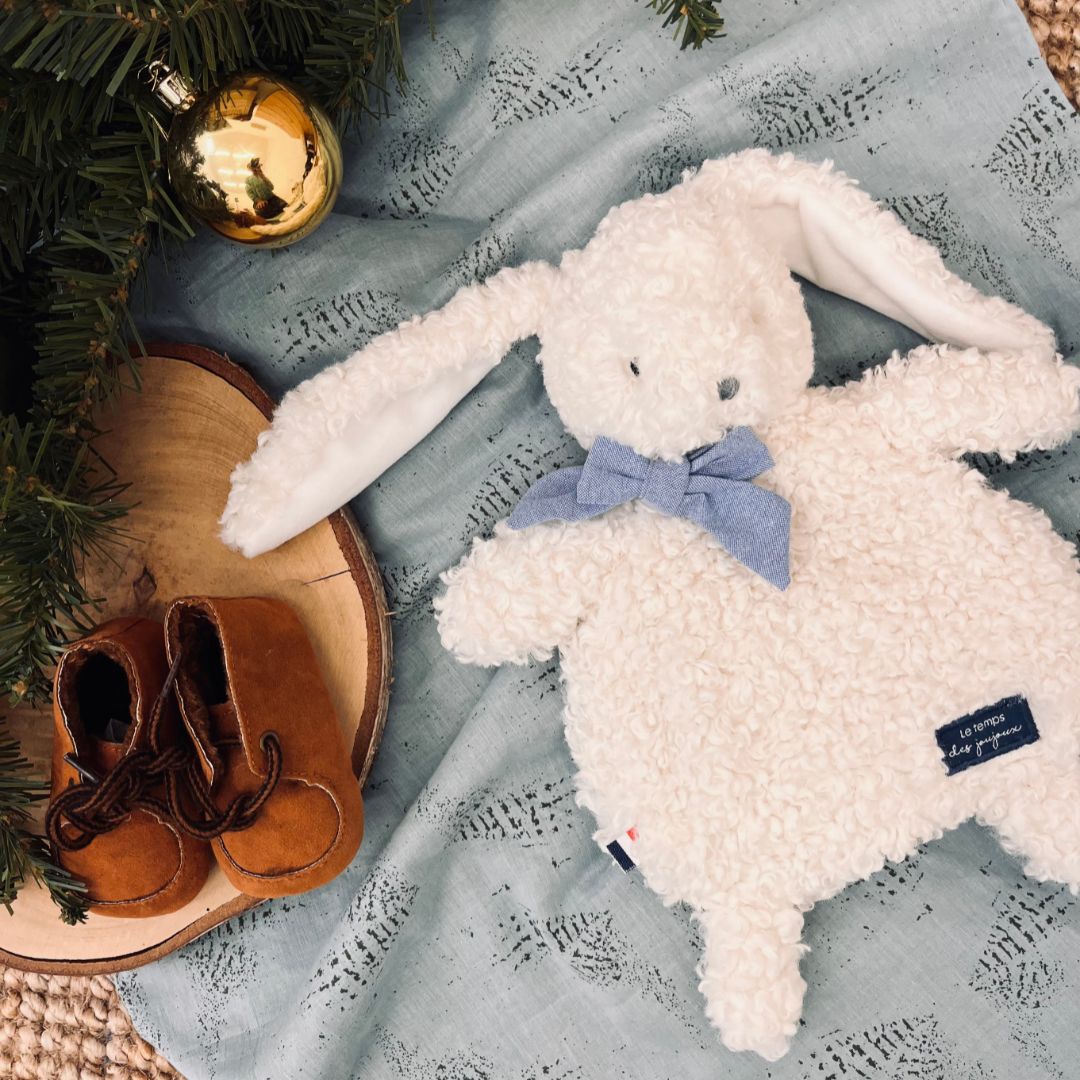 the Ecru rabbit hot pouch
