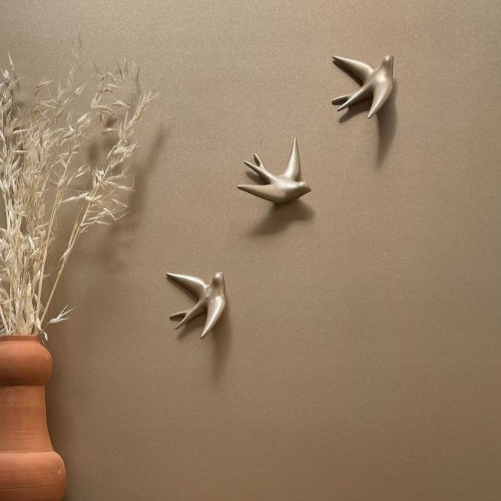 Volage hirondelle en céramique