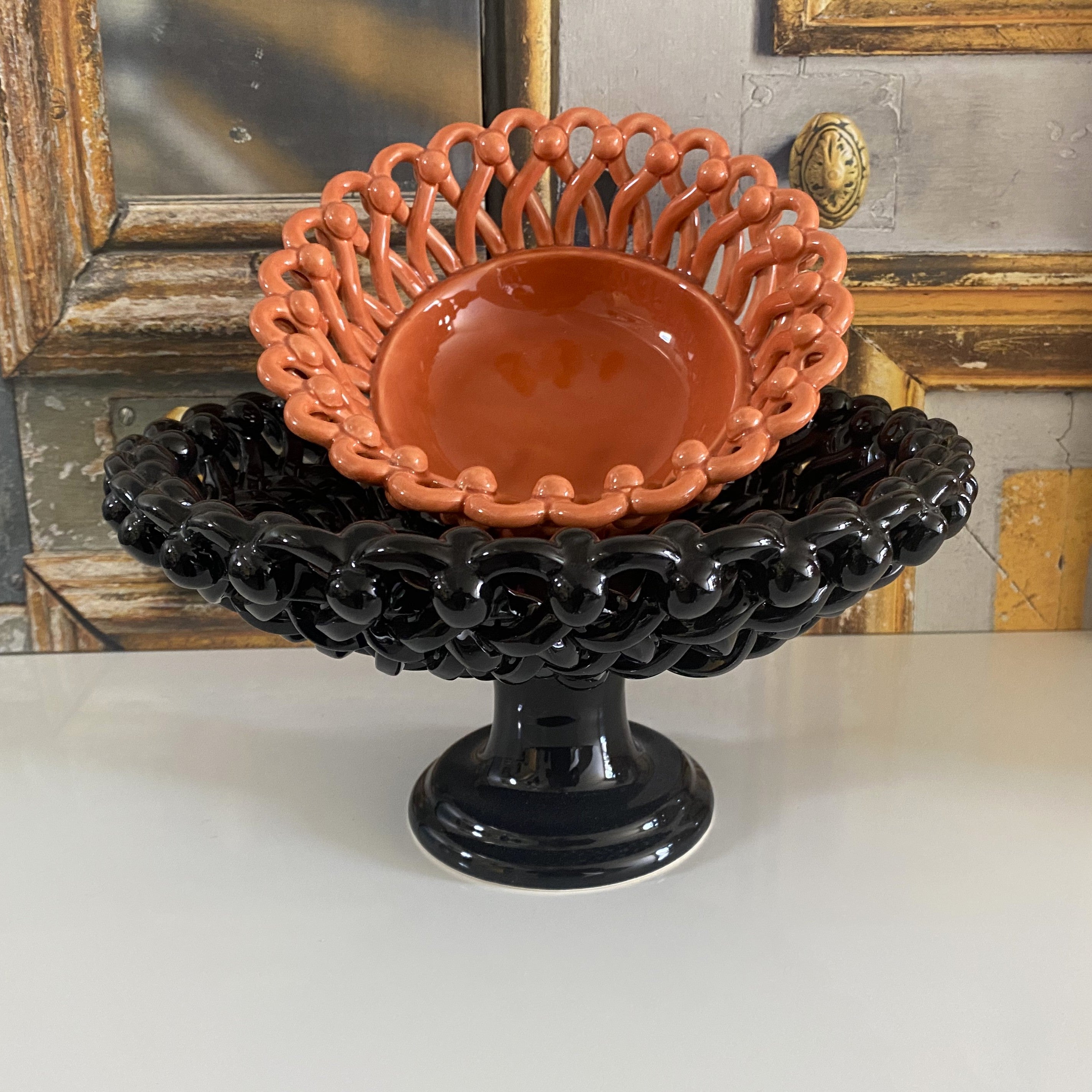 Design Braided bowl on base