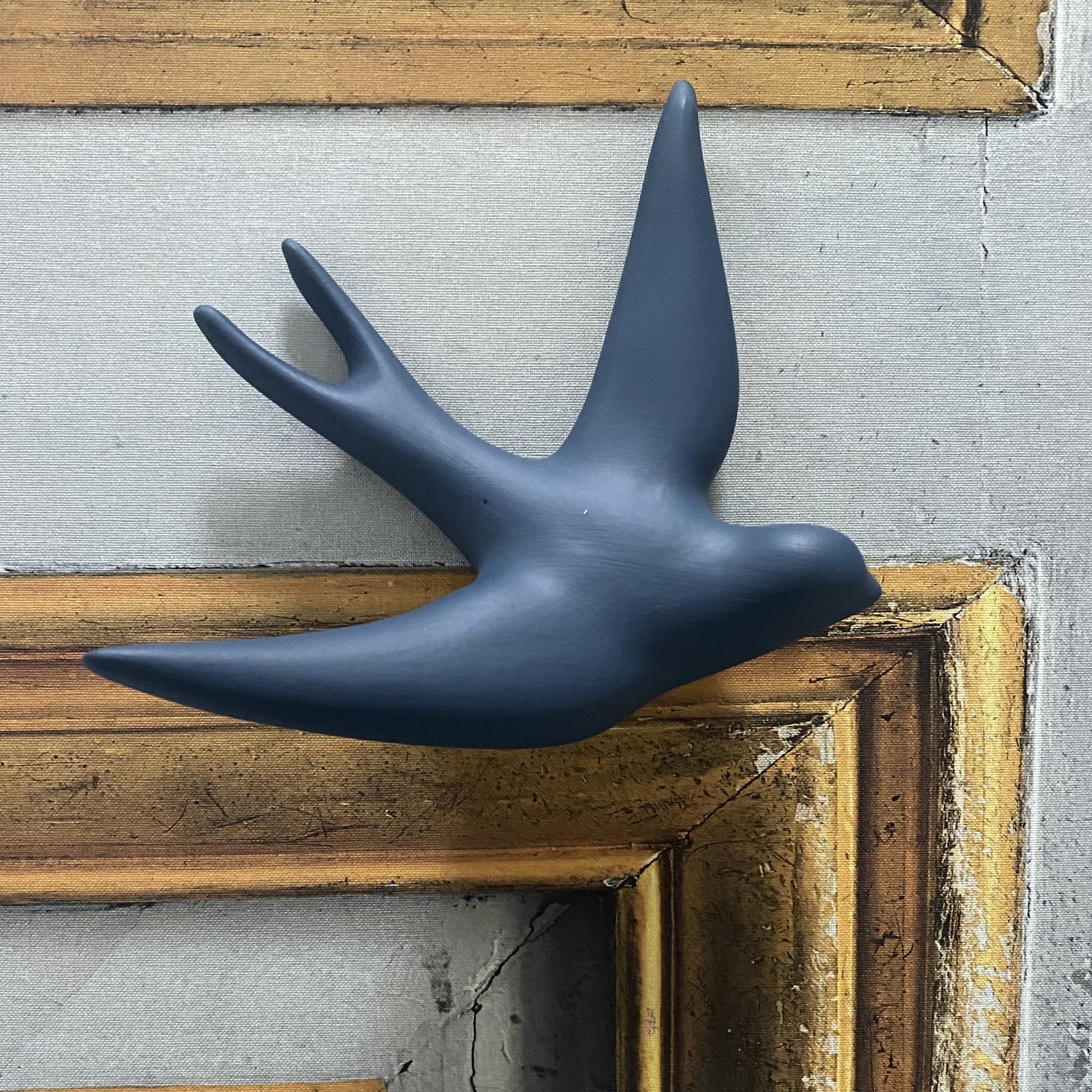 Volage wall decoration