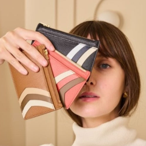 The Essential cardholder