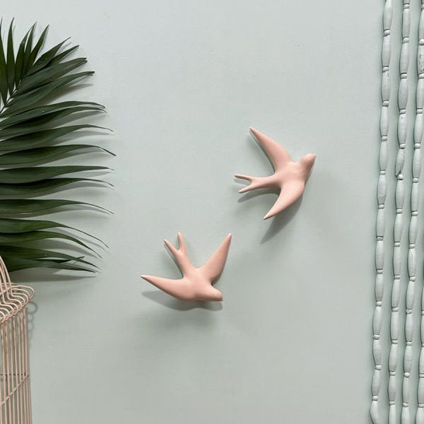 Volage wall decoration