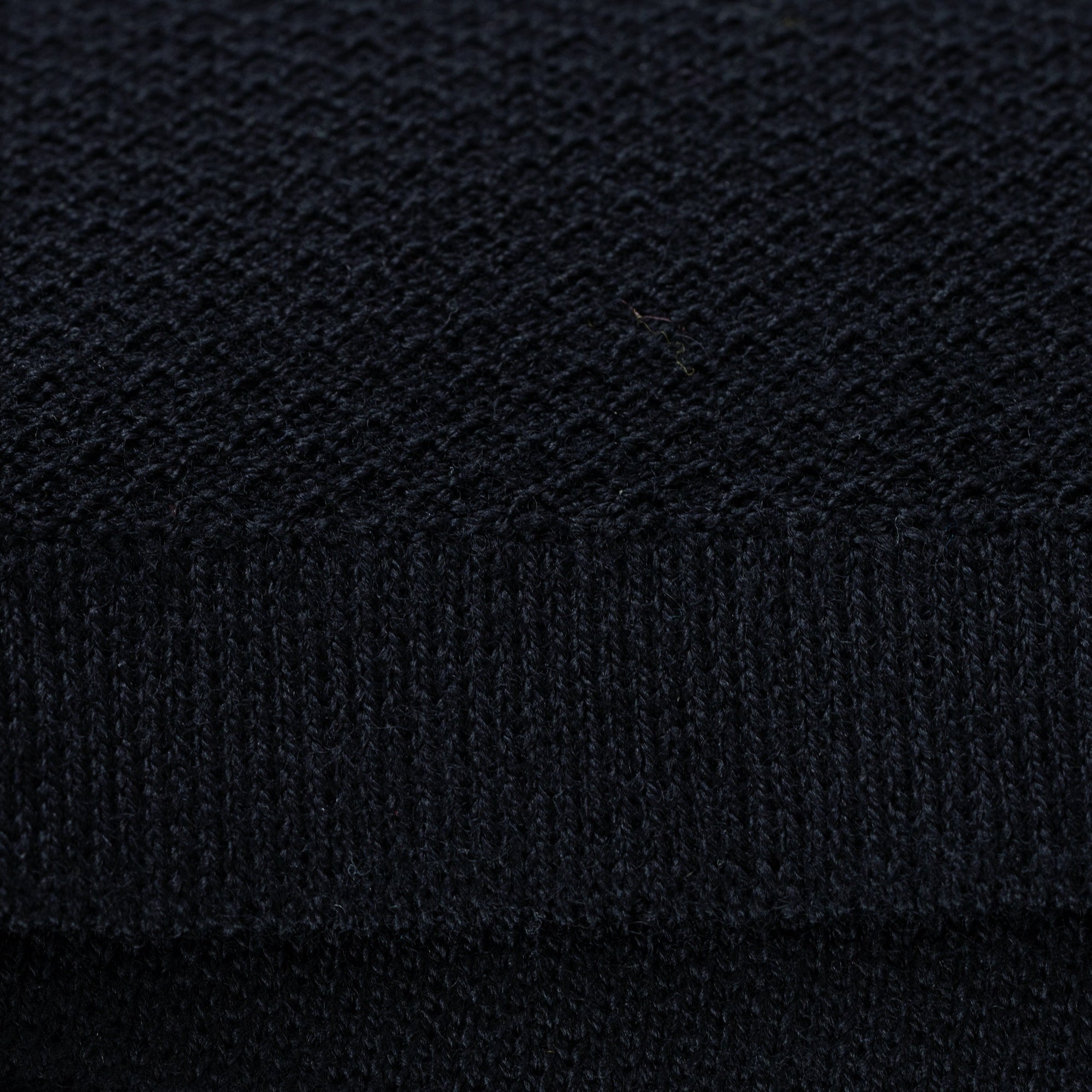 Très grande écharpe en laine mérinos noir, LA MAISON DE LA MAILLE, made in France et écoresponsable