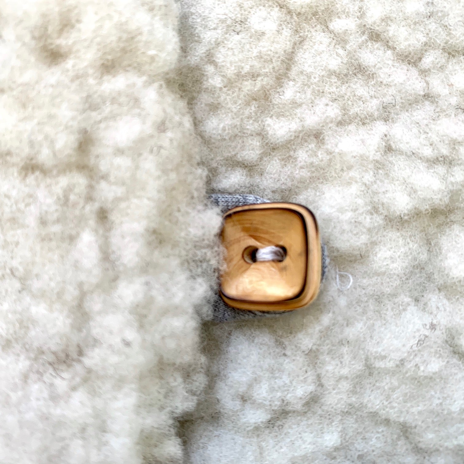 Gilet en laine des Pyrénées, AGATHE ET GEORGES, made in France et écoresponsable