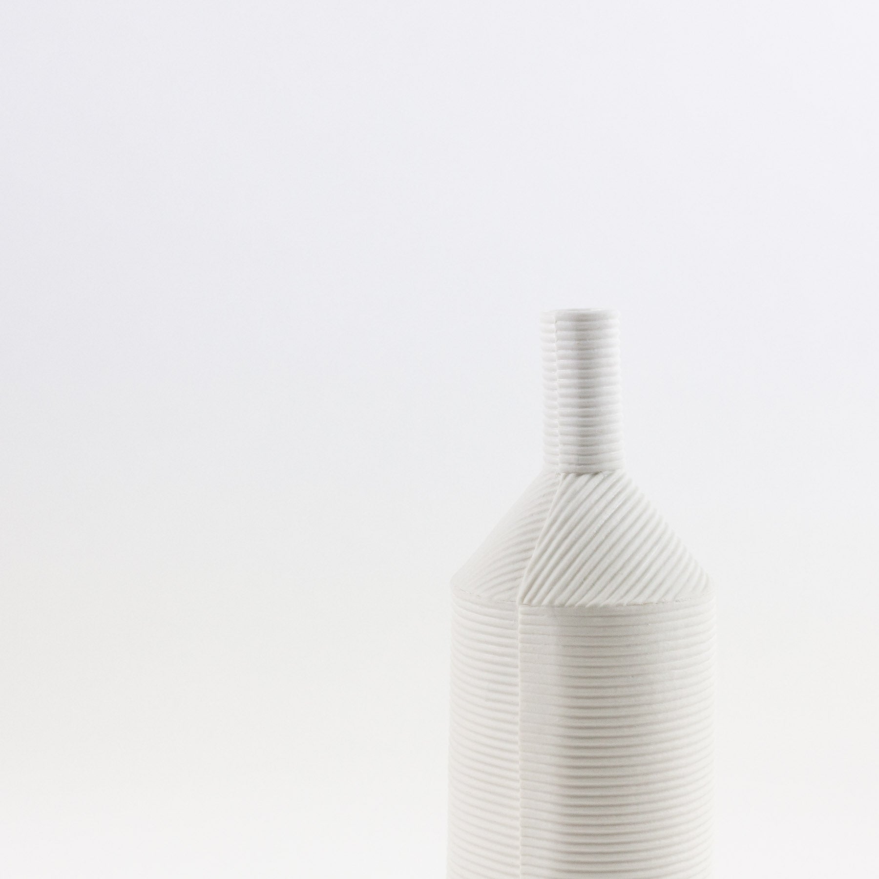 Vase Bouteille Fanny LAUGIER 100% français et écoresponsable.