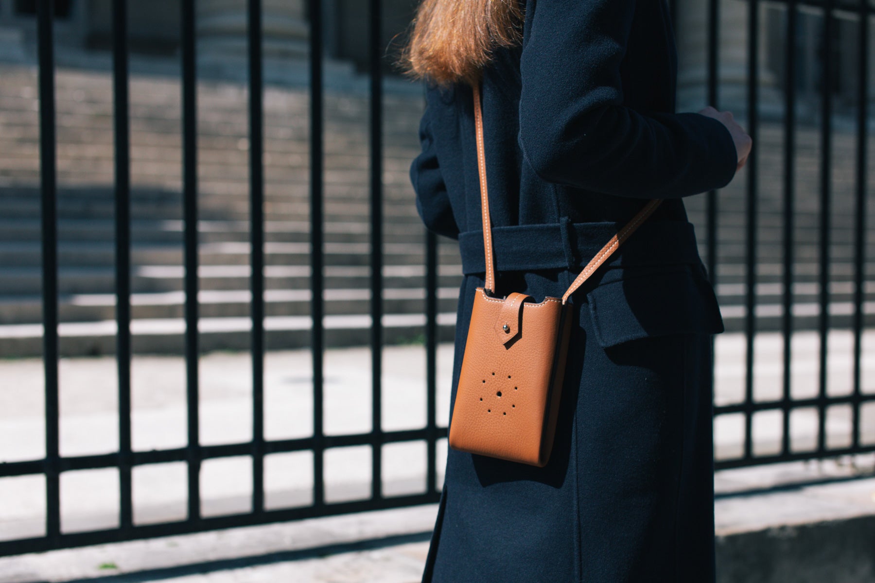 sac mini pochette Léo en cuir de veau grainé  Gold CESAIRE 100% français et écoresponsable HISTOIRES FRANCAISES