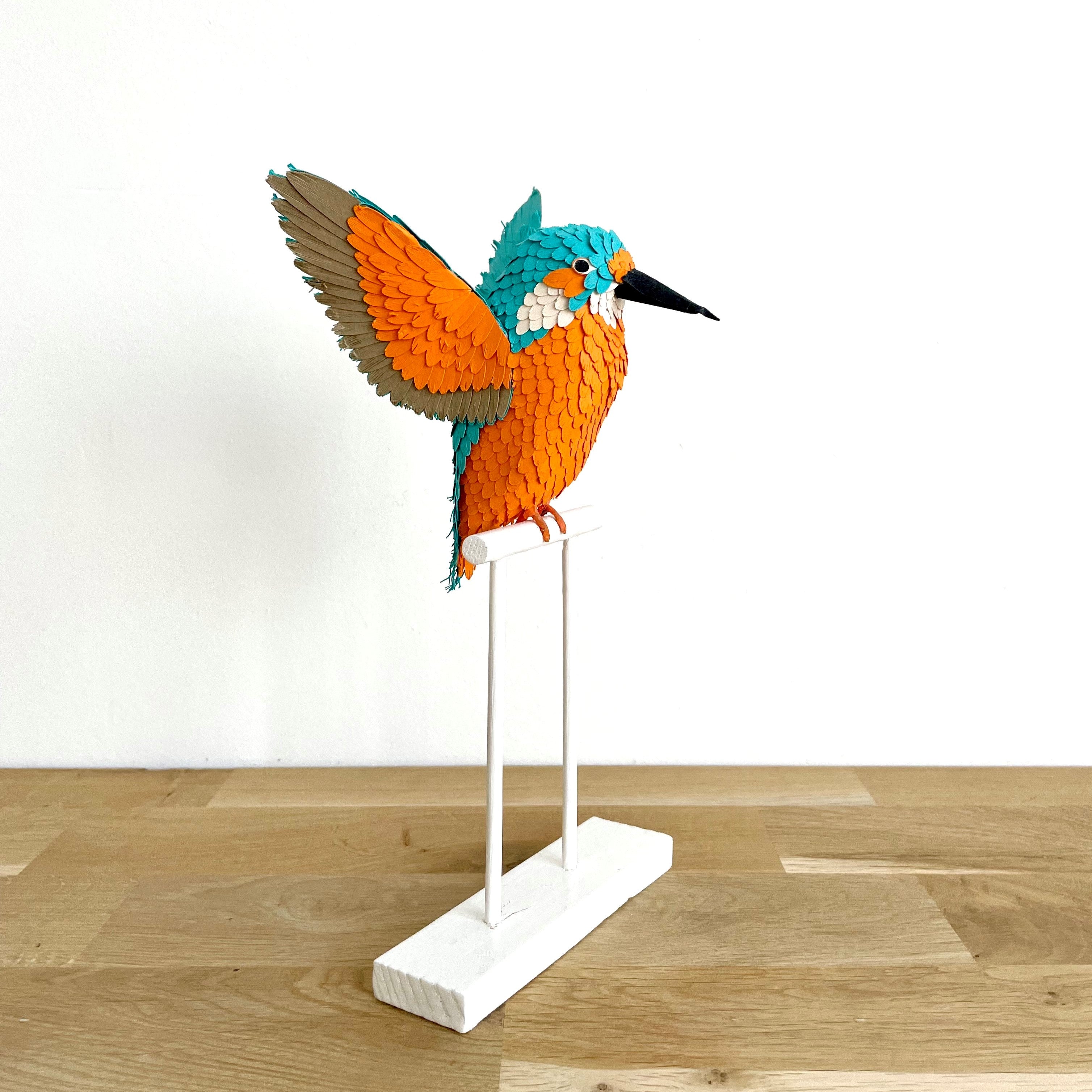 Sculpture de papier Martin Pêcheur, MELINA VASSEREAU, made in France et écoresponsable