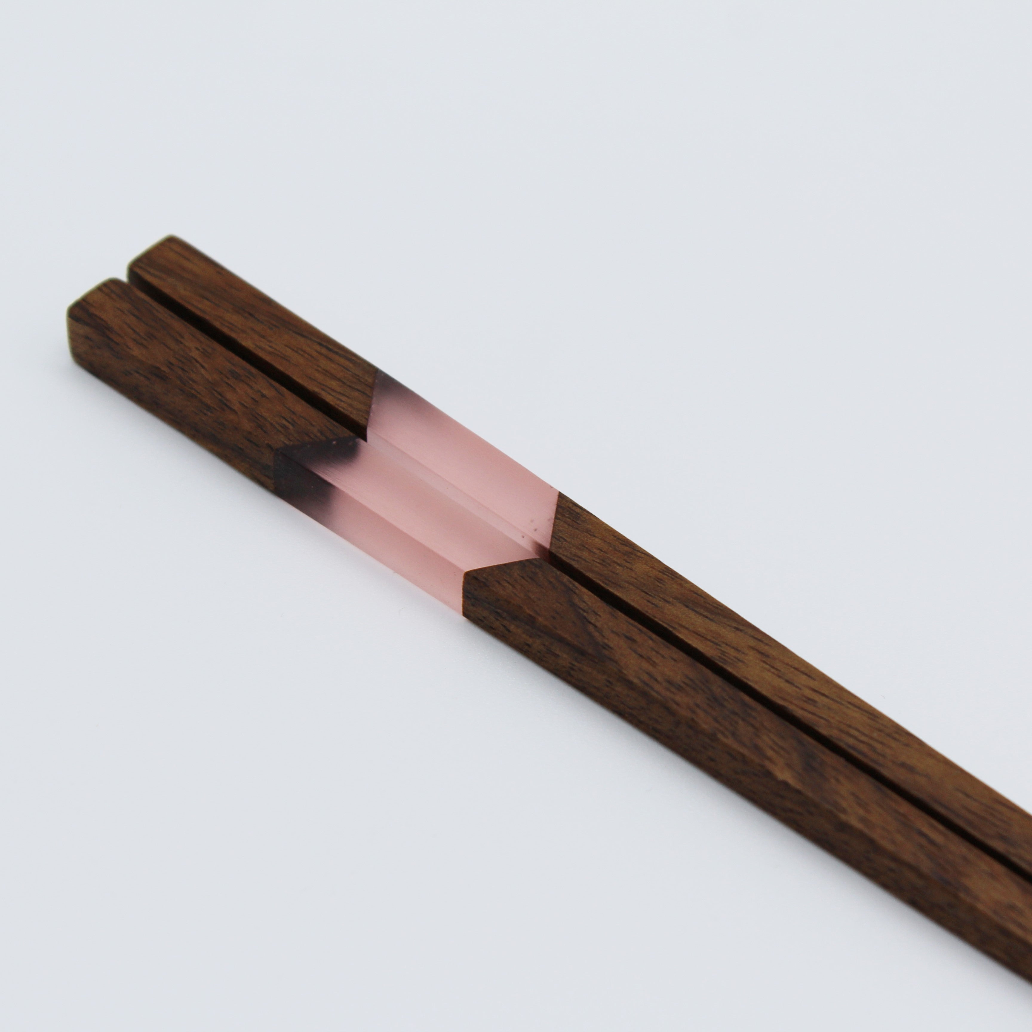 Baguettes en bois et résine, SACHA TOGNOLLI, made in France et écoresponsables