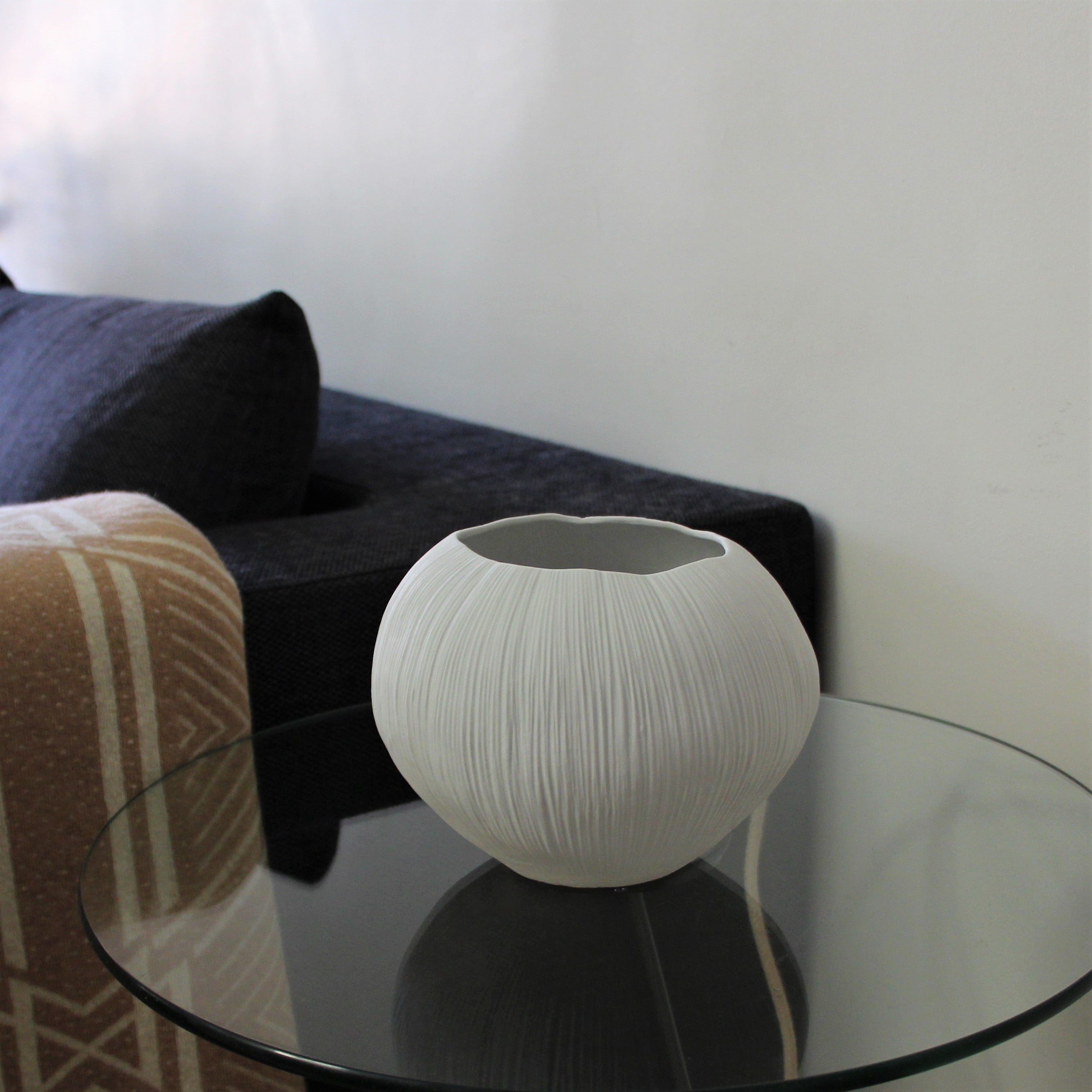 lampe Luna en biscuit de porcelaine L'ATELIER SUR LA RIVIERE, made in France et écoresponsable