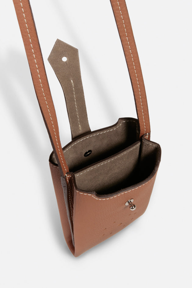 sac mini pochette Léo en cuir de veau grainé  Gold CESAIRE 100% français et écoresponsable HISTOIRES FRANCAISES
