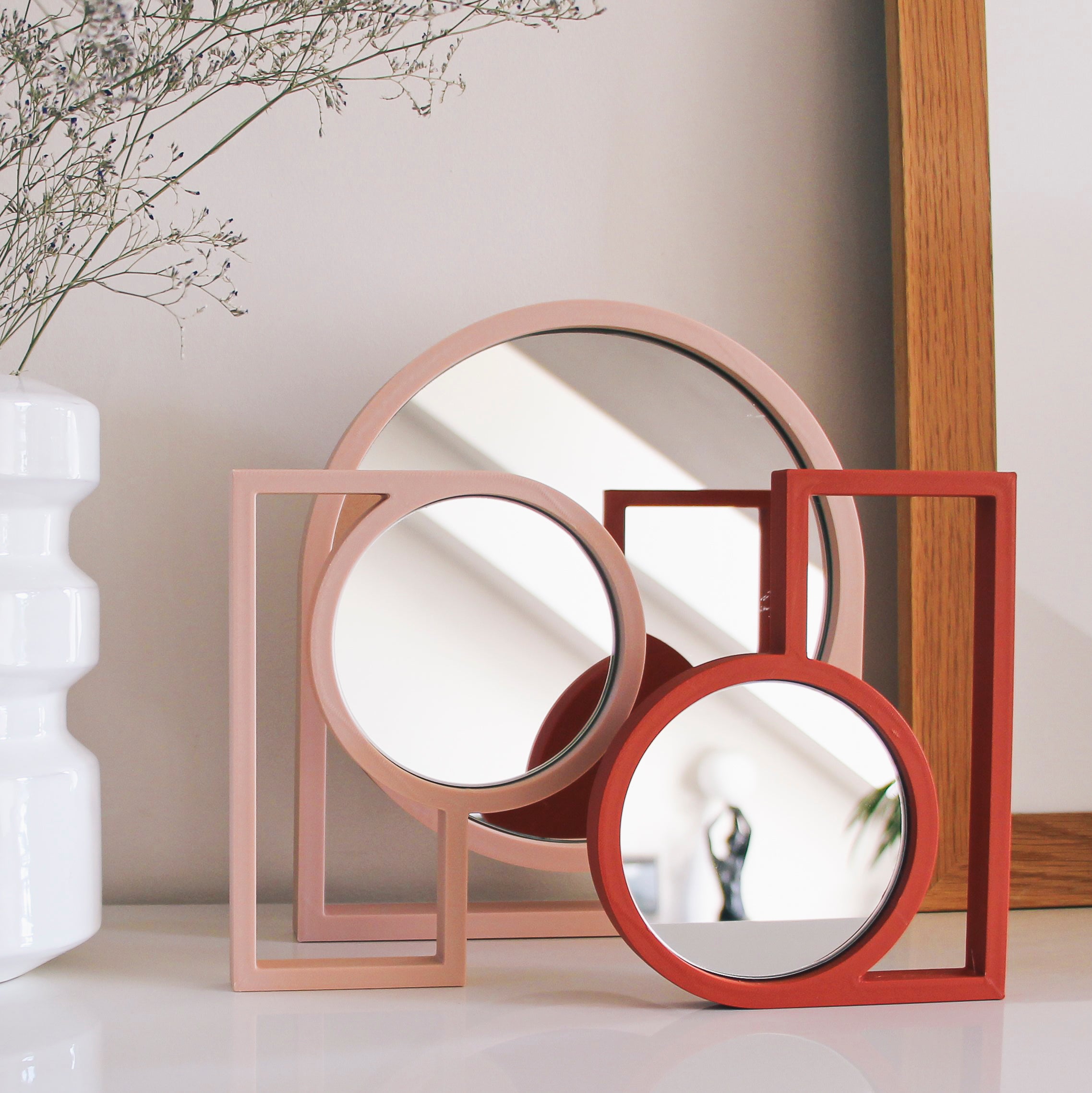 Halo mirror