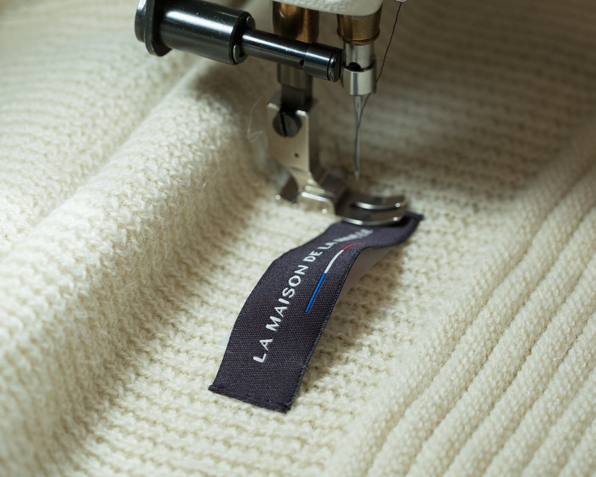Plaid Baby Alpaga MAISON DE LA MAILLE 100% français et écoresponsable.