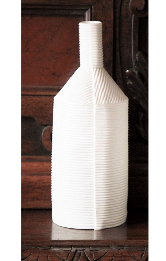 vase bouteille fanny laugier céramique 100% français et écoresponsable.