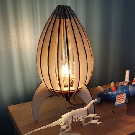 Lampe baladeuse à personnalisée Ariane en bois ATELIER LOUPIOTE, 100% français et écoresponsable HISTOIRES FRANCAISES