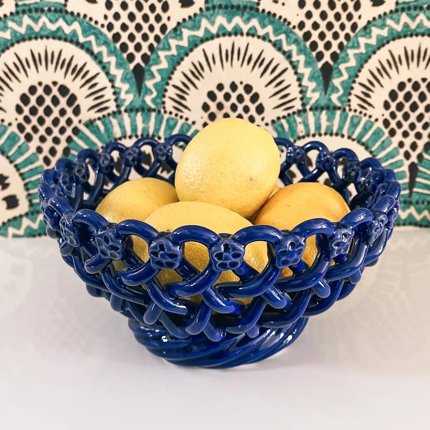 Iconic woven basket without base