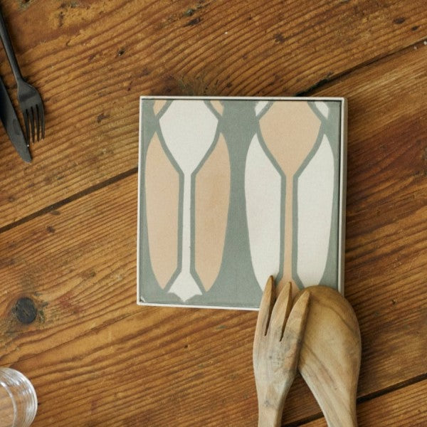 Cicada trivet