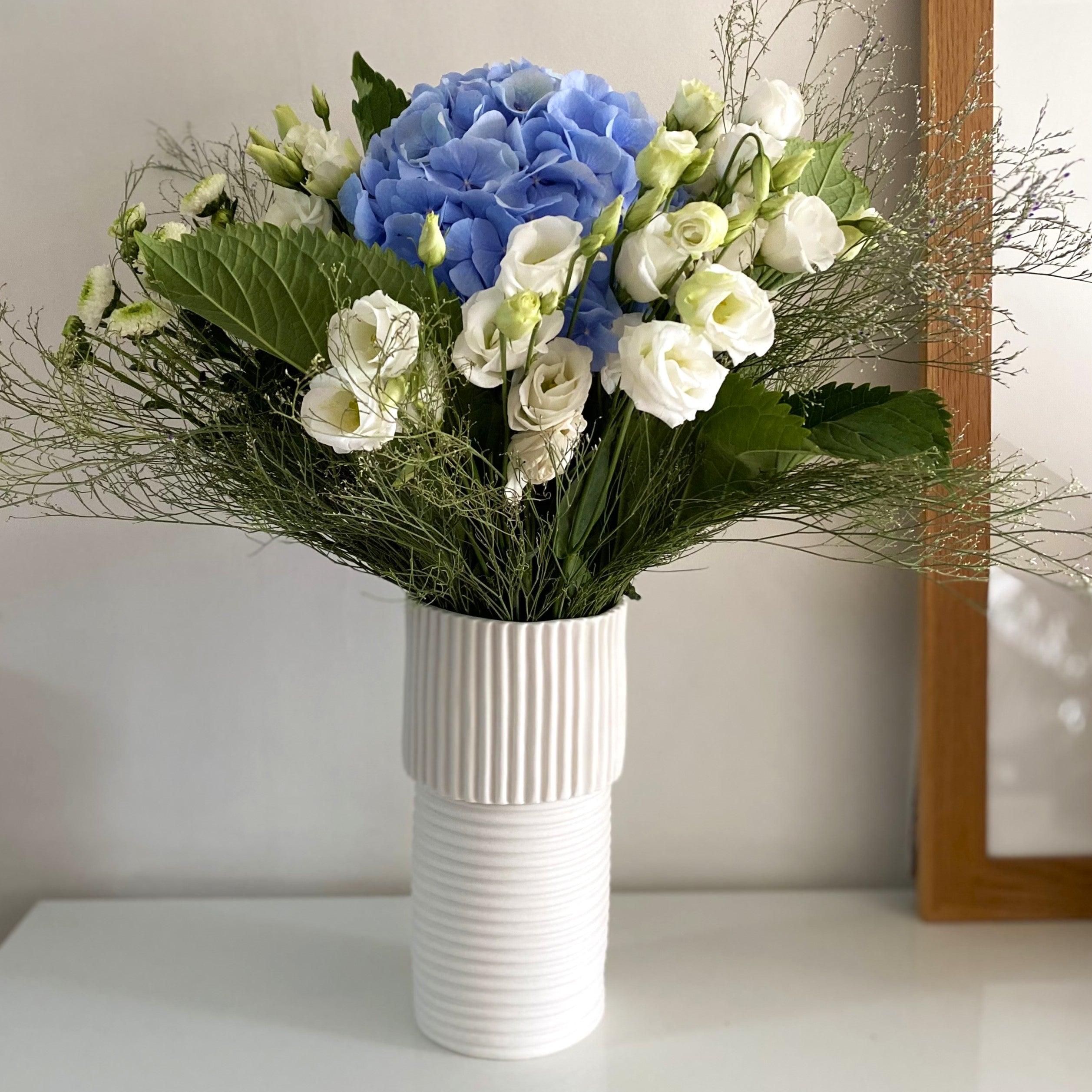 vase biscuit de porcelaine fanny laugier