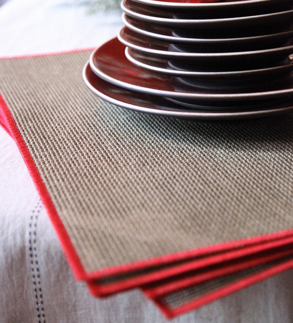 set de table quadrille charvet éditions 100% français et écoresponsable.