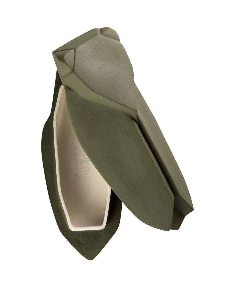 Boite Muette Secrete Monochromic vert olive 100% français et écoresponsable.