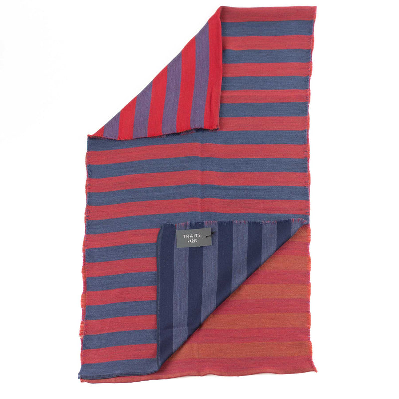 Echarpe Elsa rouge et bleu TRAITS en laine et soie 100% français et écoresponsable.